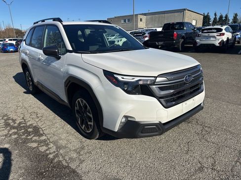 Used 2025 Subaru Forester Premium image 10