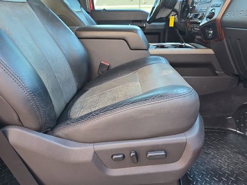 Used 2011 Ford F350 Lariat w/ Lariat Interior Pkg image 22