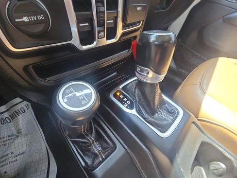 Used 2020 Jeep Gladiator Overland image 20