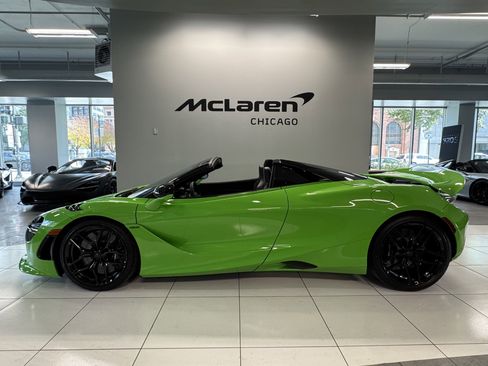 New 2026 McLaren 750S Spider image 3