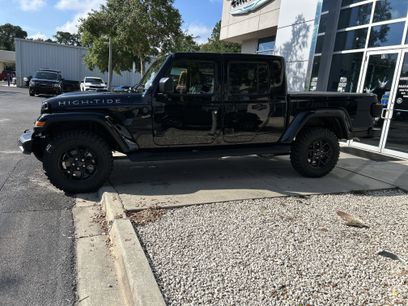 New 2025 Jeep Gladiator Sport
