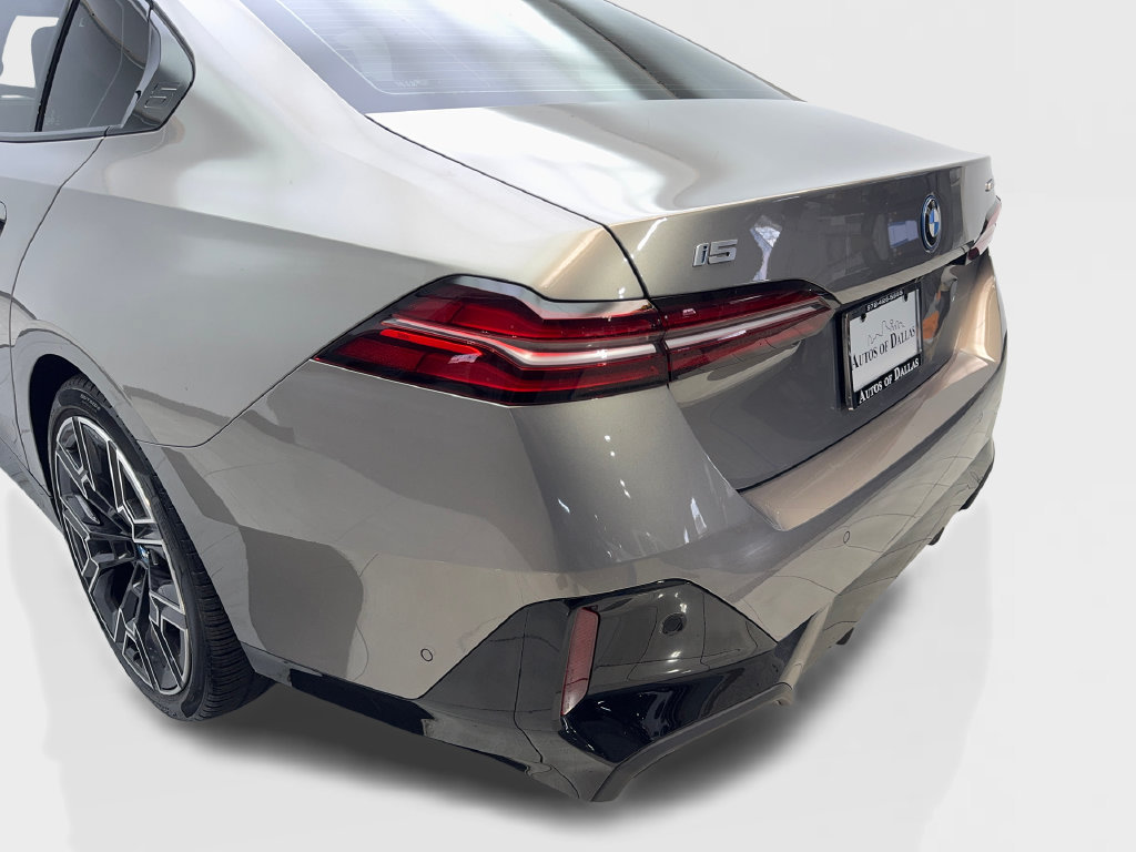Used 2024 BMW i5 eDrive40i w/ M Sport Package RWD image 21