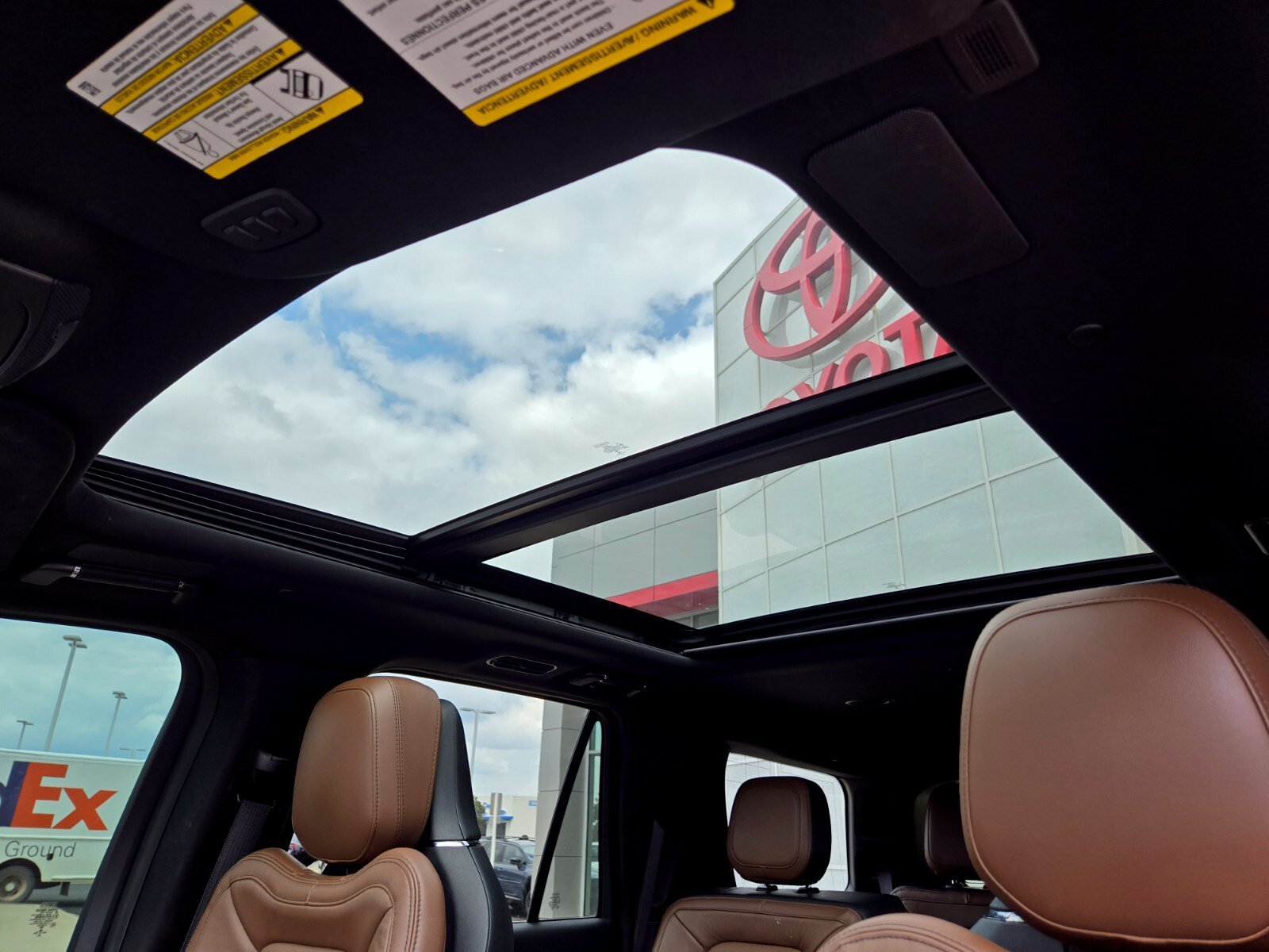 Used 2023 Lincoln Navigator Reserve AWD/4WD image 12