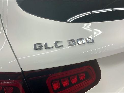 Certified 2022 Mercedes-Benz GLC 300 image 9