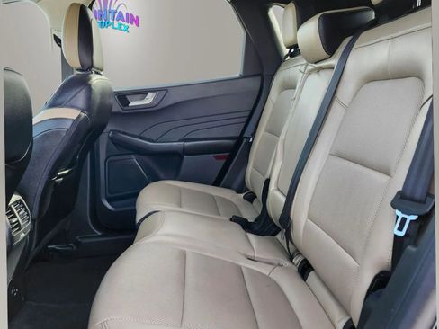 Used 2022 Ford Escape SEL w/ Technology Package image 15