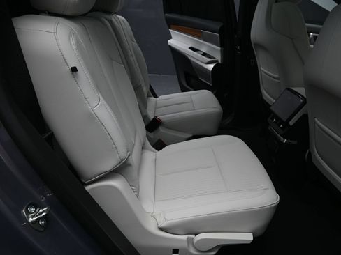 Used 2026 Cadillac Vistiq Luxury AWD/4WD image 22