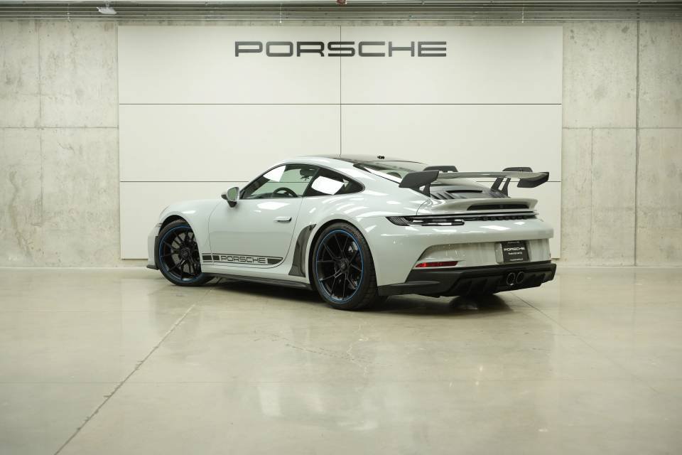 Certified 2022 Porsche 911 GT3 RWD image 3