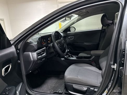 Used 2025 Kia K4 FWD image 19