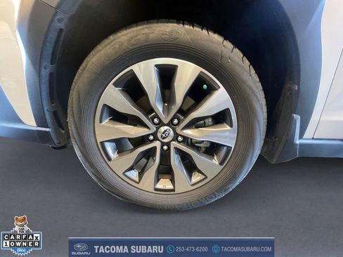 Used 2025 Subaru Outback Limited AWD/4WD image 9