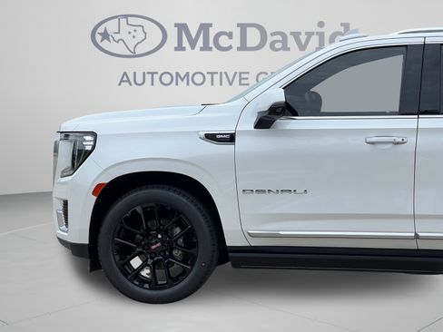 Used 2023 GMC Yukon Denali RWD image 33