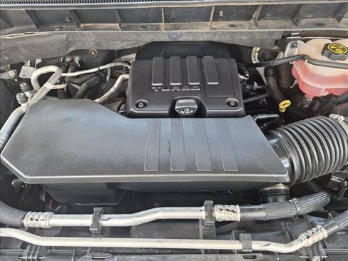 Used 2022 Chevrolet Silverado 1500 LT AWD/4WD image 20