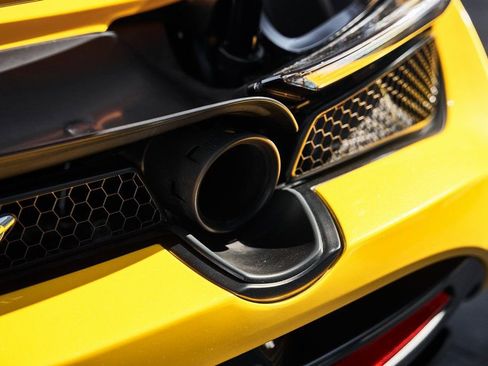 Used 2019 McLaren 720S RWD image 16