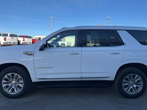 Used 2025 GMC Yukon Denali AWD/4WD image 6