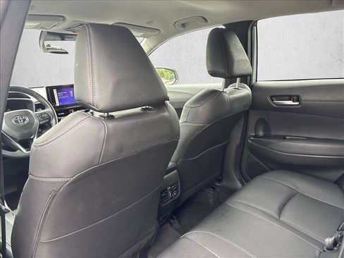 Used 2025 Toyota Corolla Cross XLE FWD image 17