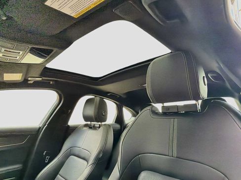 Certified 2023 Jaguar XF R-Dynamic SE AWD/4WD image 15