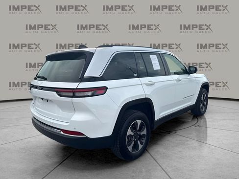 Used 2024 Jeep Grand Cherokee Limited 4xe AWD/4WD image 3