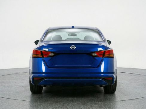 Used 2025 Nissan Altima 2.5 SV image 7