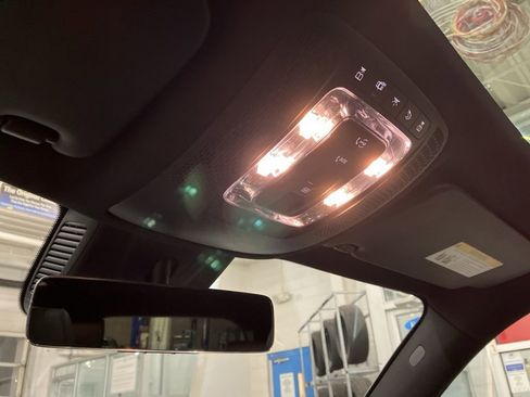 Used 2022 Mercedes-Benz GLB 250 GLB 250 image 20