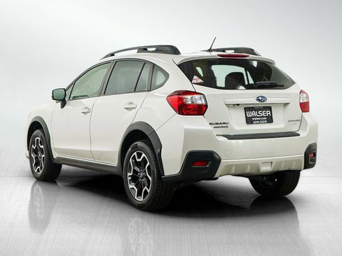 Used 2017 Subaru Crosstrek 2.0i Premium w/ Moonroof Package AWD/4WD image 3