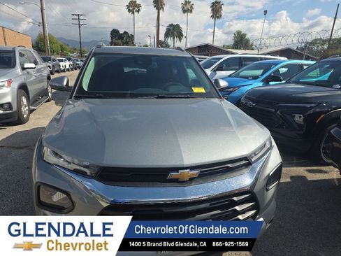 Used 2023 Chevrolet TrailBlazer LT w/ Convenience Package FWD image 12