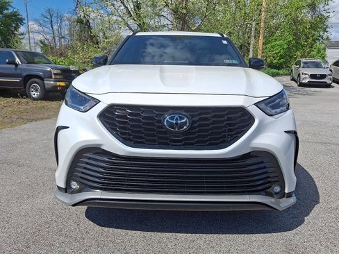 Used 2022 Toyota Highlander XSE FWD image 3