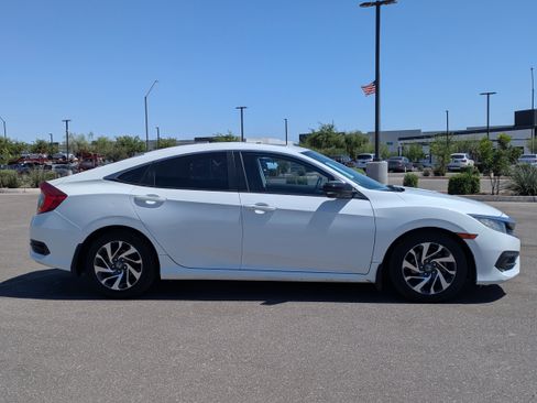 Used 2016 Honda Civic EX image 6