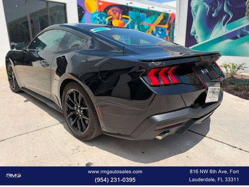 Used 2025 Ford Mustang GT RWD image 8