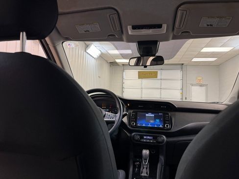 Used 2021 Nissan Kicks SV image 20