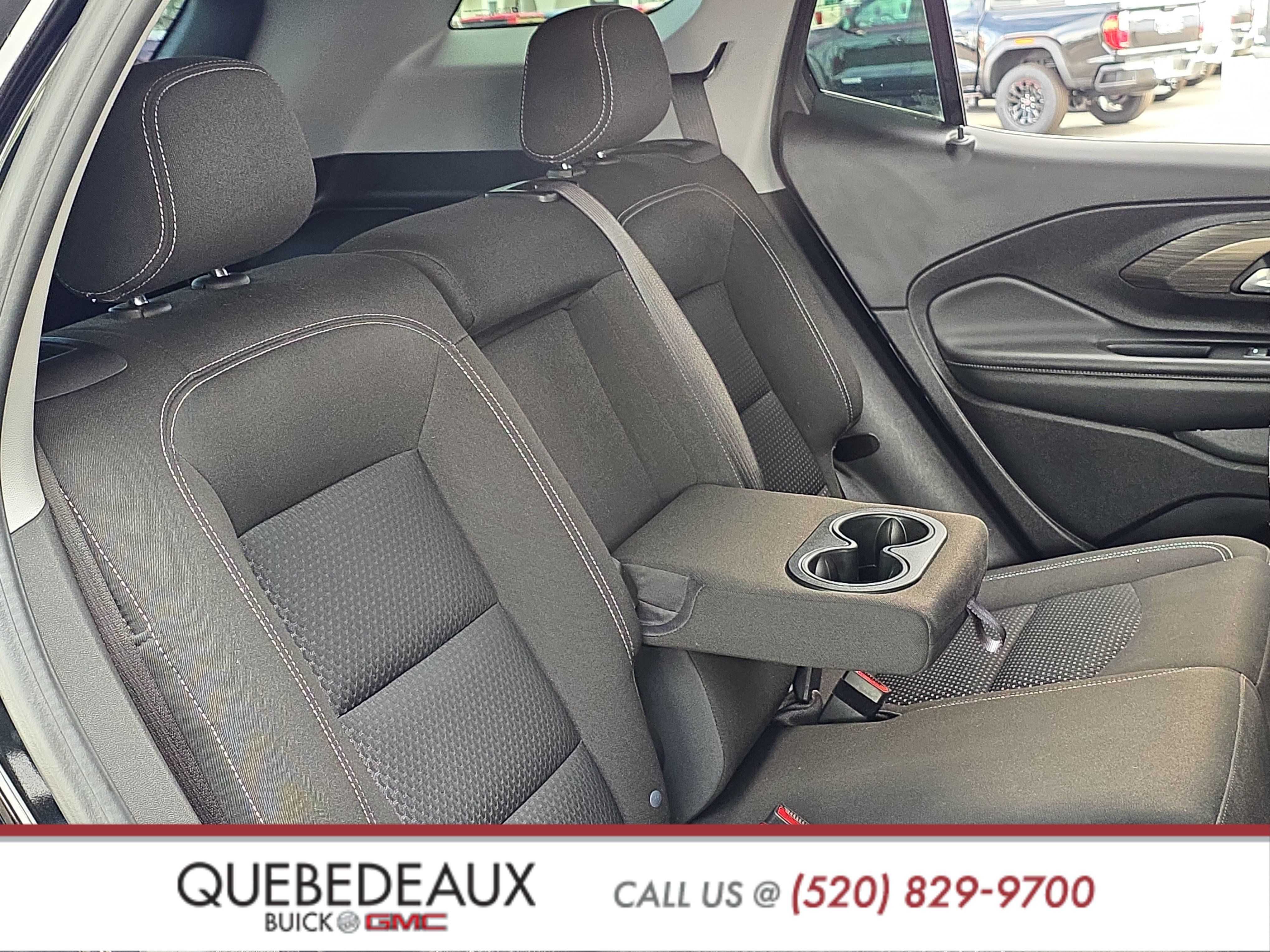 Used 2024 GMC Terrain SLE w/ Driver Convenience Package FWD image 23