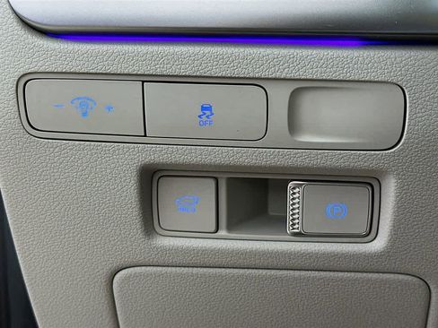 Used 2024 Hyundai Palisade Limited image 25