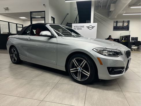Used 2017 BMW 230i Convertible image 10