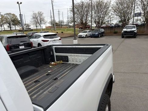 Used 2025 Chevrolet Silverado 2500 High Country w/ Technology Package image 14