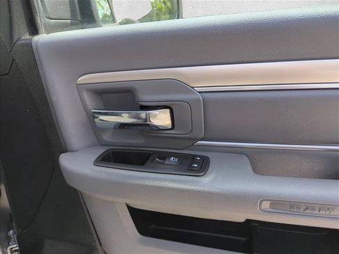 Used 2019 RAM 1500 Classic SLT w/ Luxury Group AWD/4WD image 28