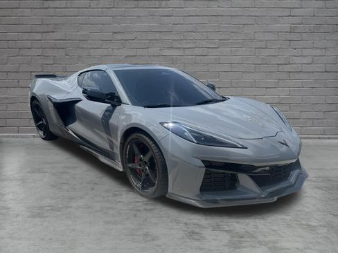 Used 2025 Chevrolet Corvette E-Ray AWD/4WD image 2