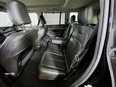 Used 2023 Jeep Grand Cherokee 30th Anniversary image 14