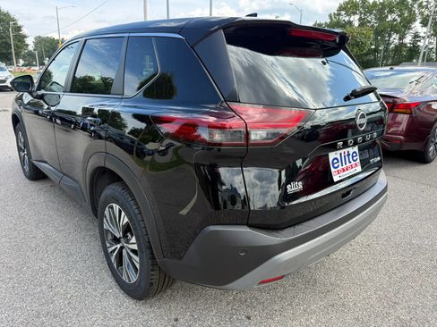 Used 2023 Nissan Rogue SV AWD/4WD image 5