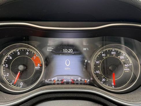 Used 2019 Jeep Cherokee Trailhawk w/ Cold Weather Group AWD/4WD image 14
