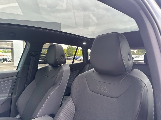 Certified 2025 Volkswagen ID.4 Pro S Plus AWD/4WD image 10
