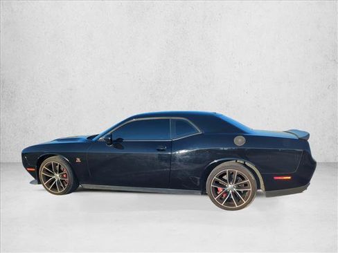 Used 2016 Dodge Challenger R/T Scat Pack RWD image 5