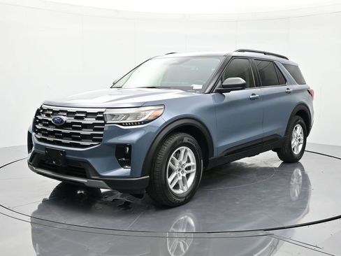 New 2026 Ford Explorer Active w/ Active Comfort Package image 1