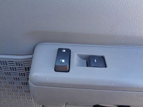 Used 2013 Ford E-350 and Econoline 350 XLT image 24