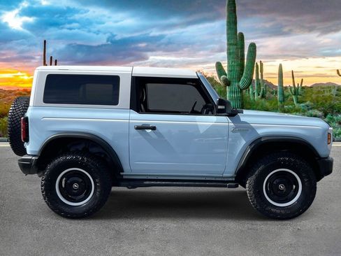 Used 2023 Ford Bronco Heritage Edition AWD/4WD image 2