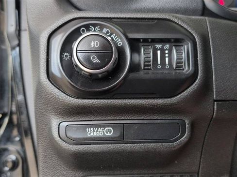Used 2020 Jeep Gladiator Overland AWD/4WD image 26