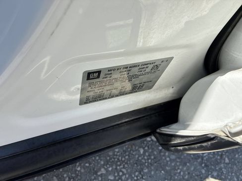 Certified 2019 Buick Encore Essence FWD image 31