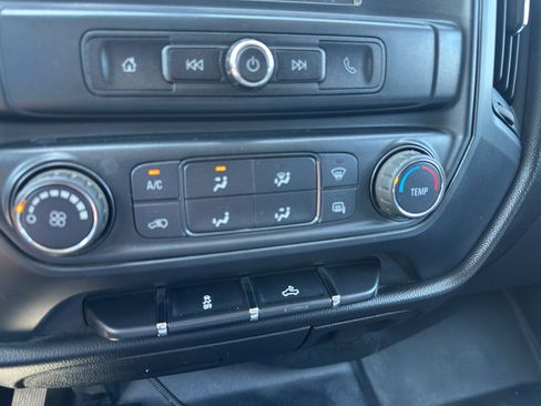 Used 2018 Chevrolet Silverado 1500 W/T w/ WT Convenience Package AWD/4WD image 17