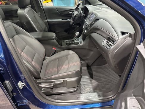 Used 2023 Chevrolet Equinox RS image 37