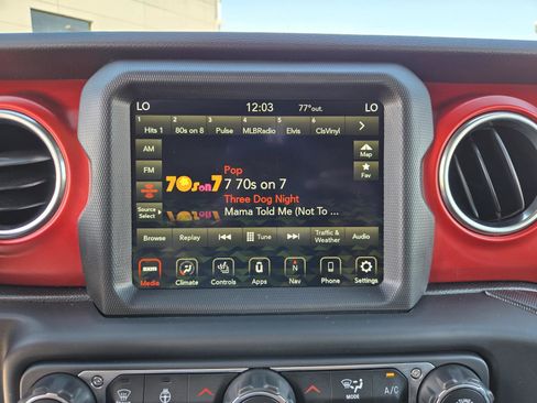 Used 2021 Jeep Wrangler Unlimited Rubicon image 9