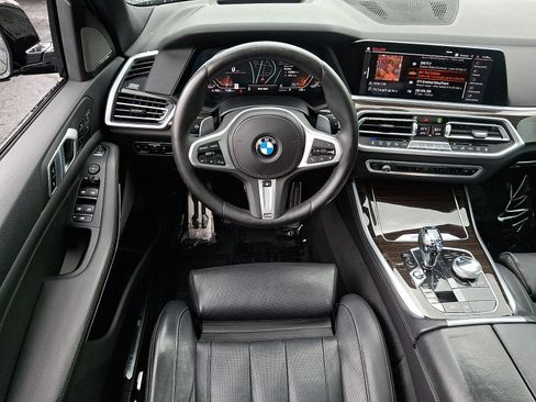 Used 2019 BMW X5 xDrive40i w/ M Sport Package AWD/4WD image 12