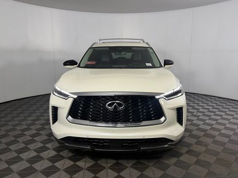 Used 2023 INFINITI QX60 Sensory w/ Cargo Package FWD image 3