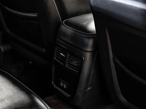 Used 2017 Chrysler 300 S w/ S Model Appearance Package RWD image 47